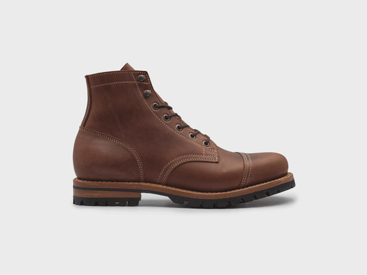 360° rotating view of the Brown Oiled Smooth Out Cap Toe boot
