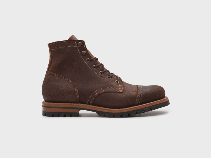 360° rotating view of the Brown Oiled Rough Out Cap Toe boot