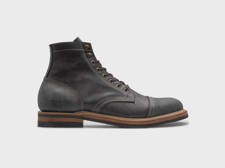 360° rotating view of the Overcast Crazy Cow Cap Toe boot