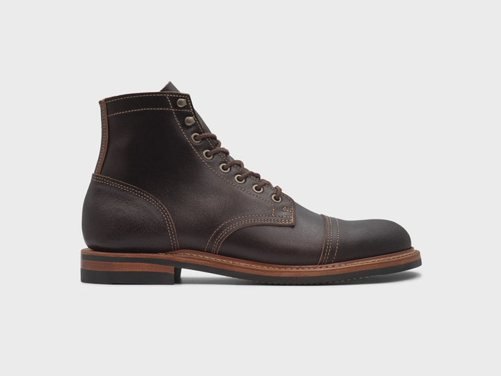 video of rotating 360° view of java waxed leather boot on white background